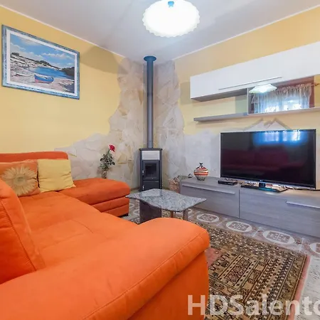 Cosentini Con Jacuzzi Privata By Hdsalento *